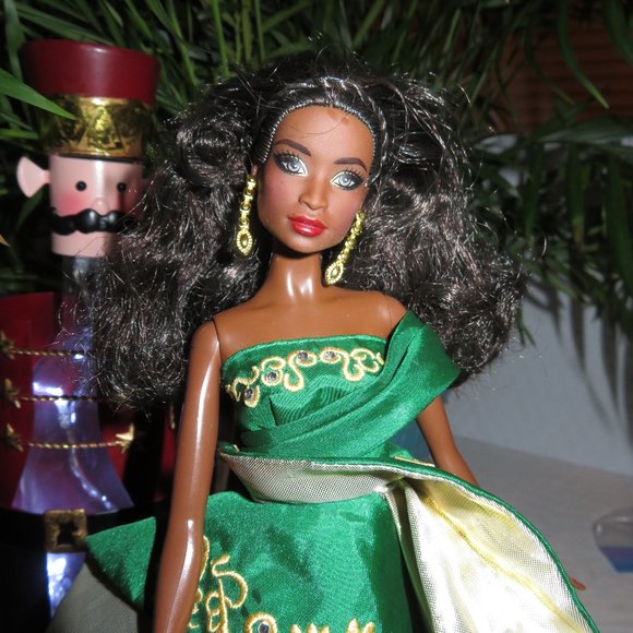 Barbie Holliday Collection African American - Picture 1 of 4
